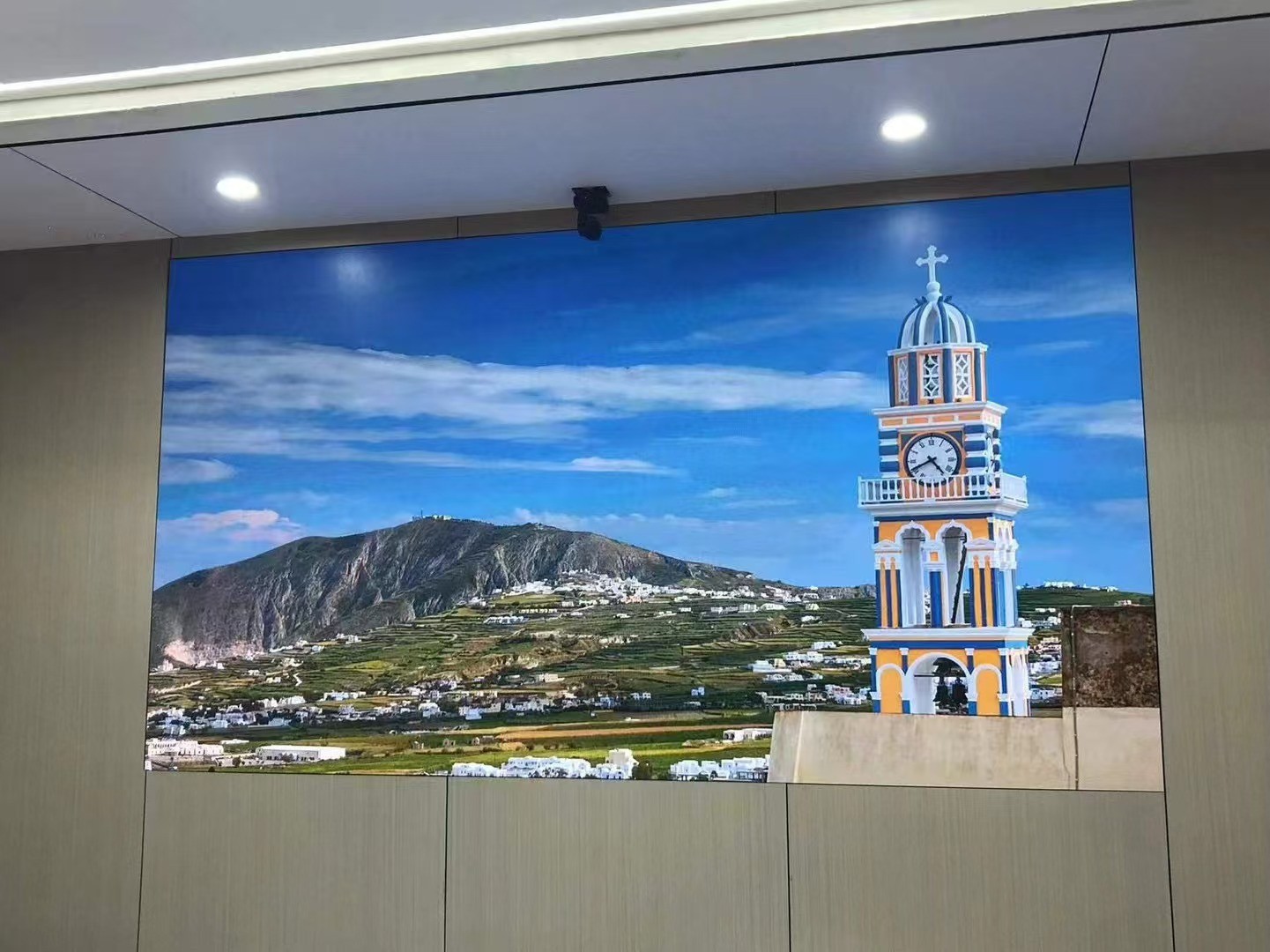 How to build brand influence in shopping malls using LED displays?