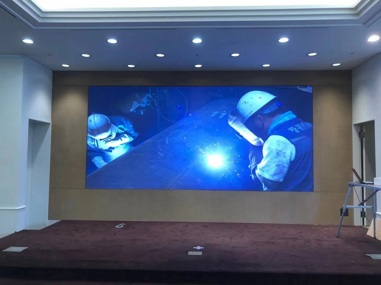 Indoor P2.5 Pitch LED Display Korea Project Case 